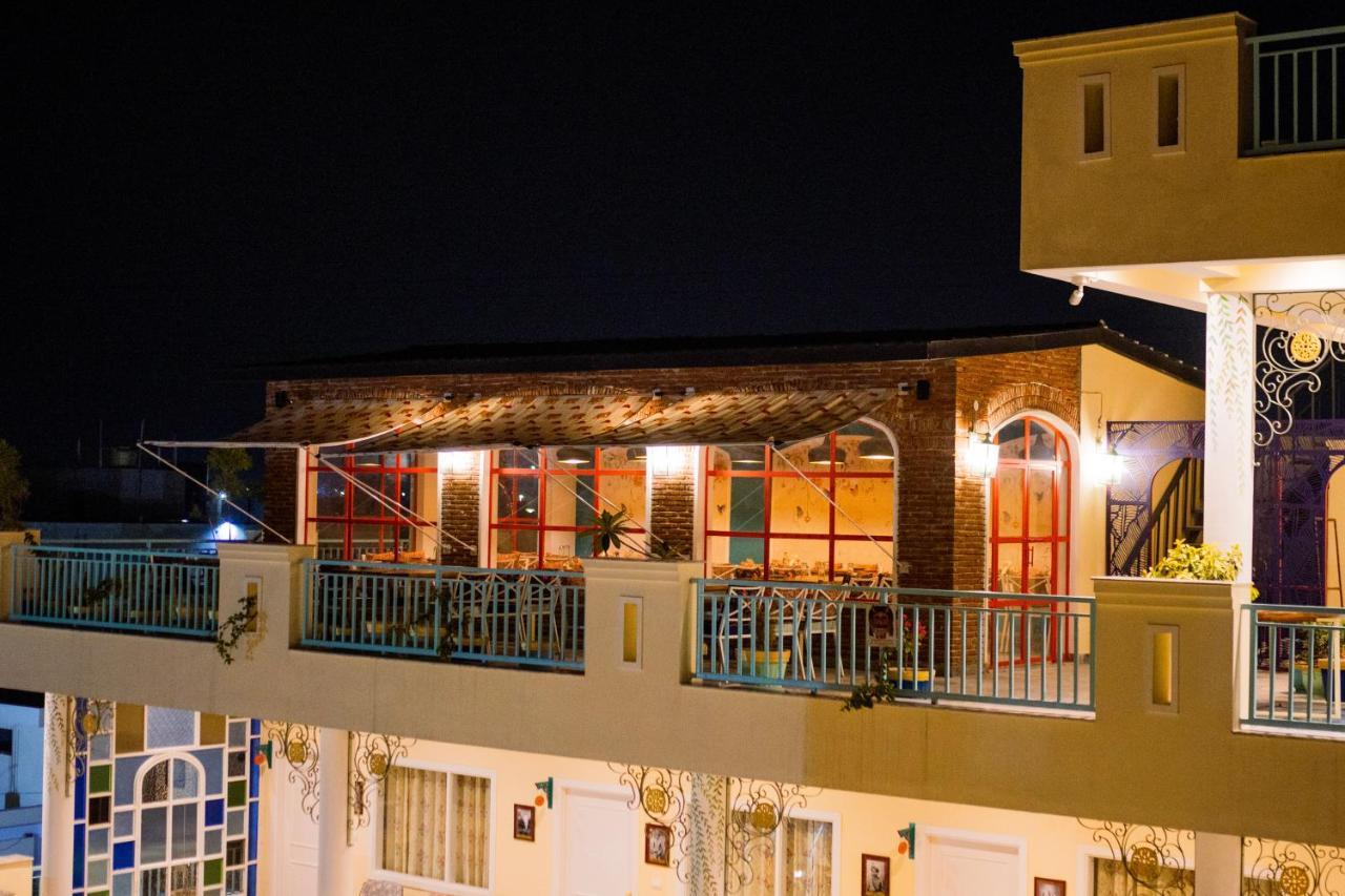 Da Bungalow - A Vacation Abode Агра Экстерьер фото