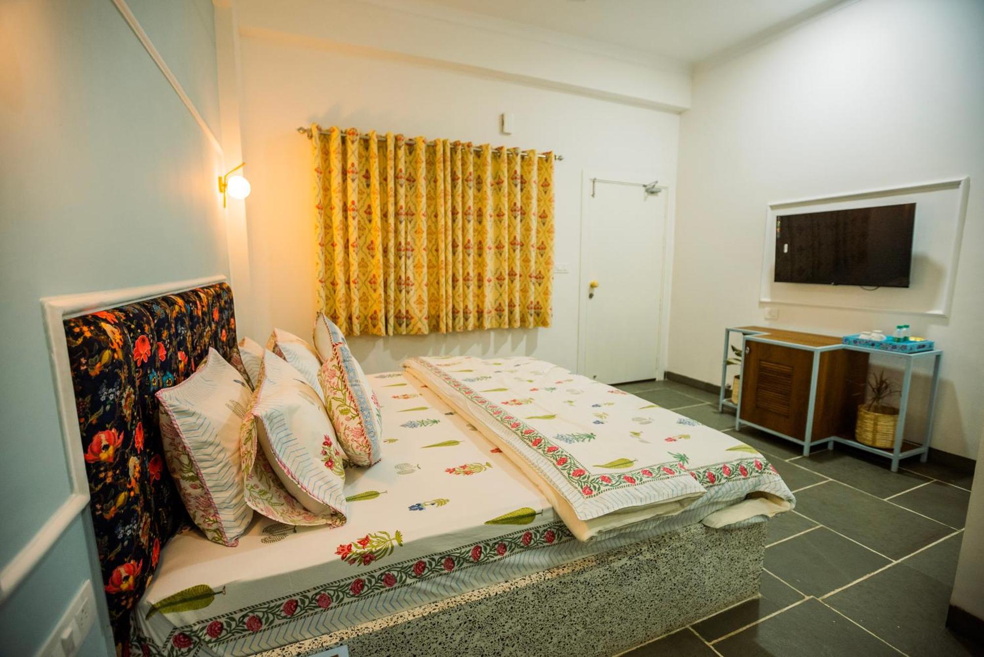Da Bungalow - A Vacation Abode Агра Экстерьер фото