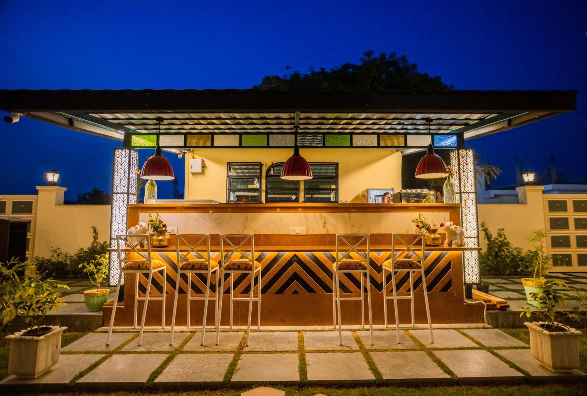 Da Bungalow - A Vacation Abode Агра Экстерьер фото