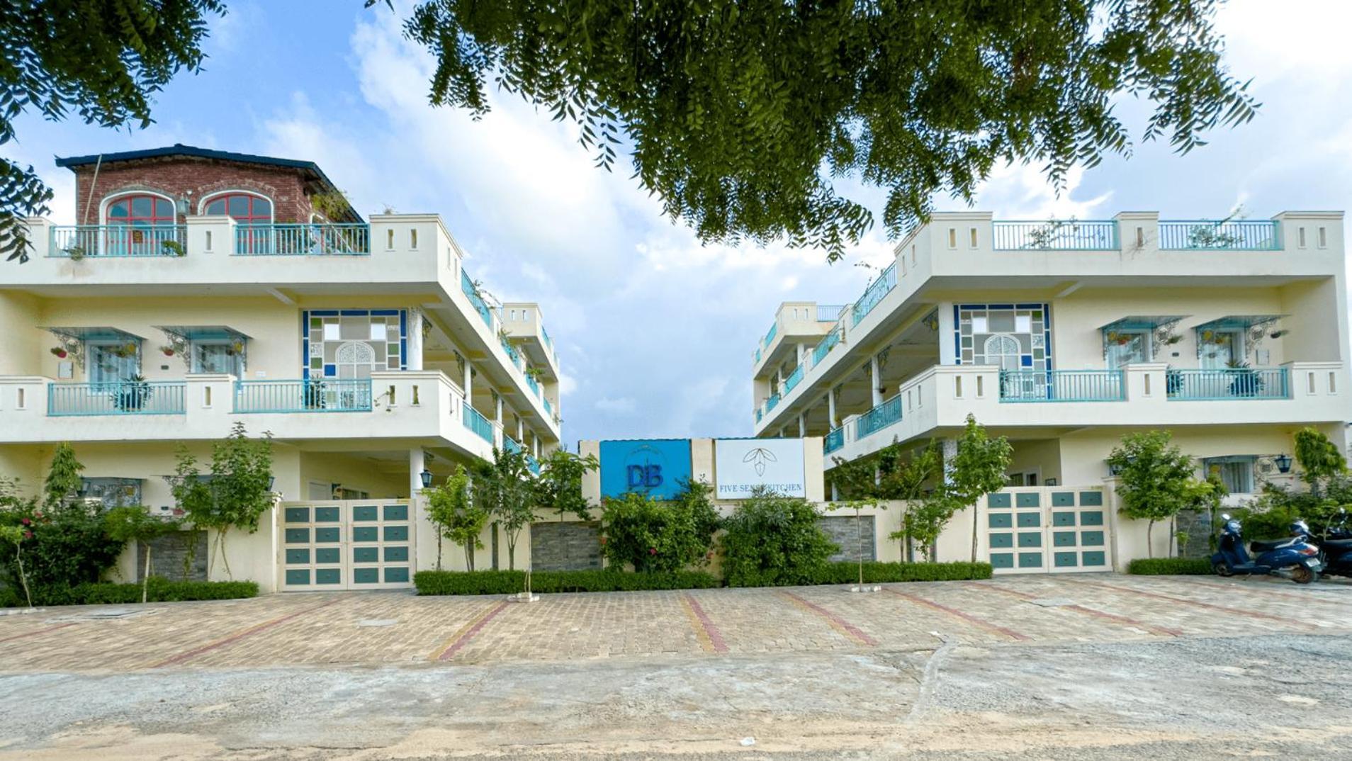 Da Bungalow - A Vacation Abode Агра Экстерьер фото